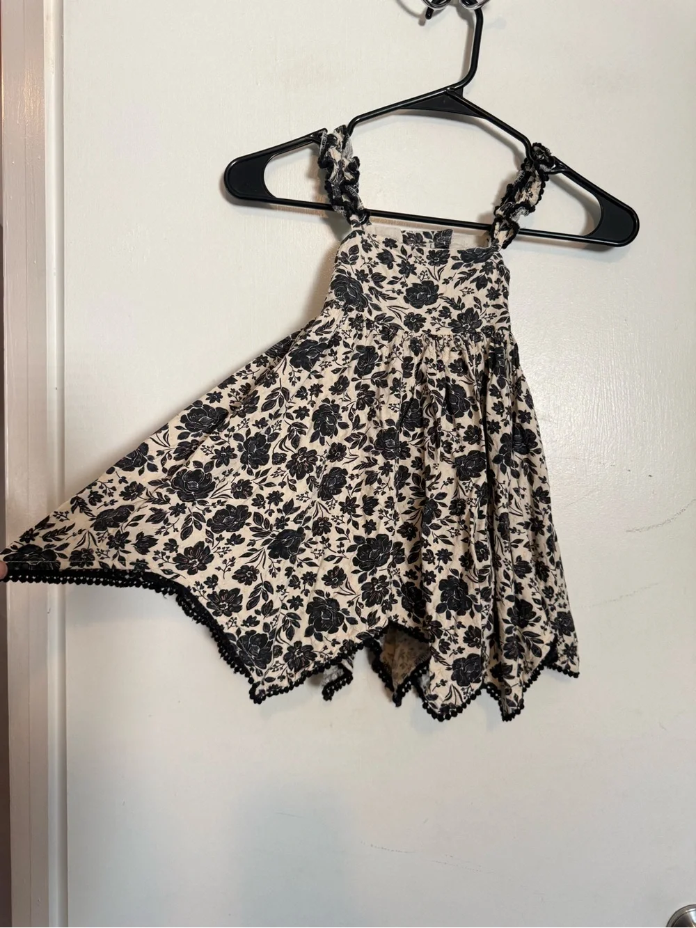 Joie baby black and cream floral print dress size 24M